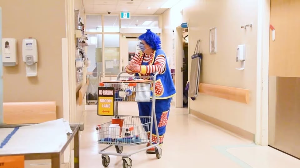 Beloved CHEO Therapeutic Clown ‘Molly Penny’ Passes Away After Decades of Bringing Joy